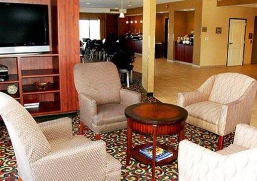 фото отеля Comfort Suites Speedway Kansas City (Kansas)