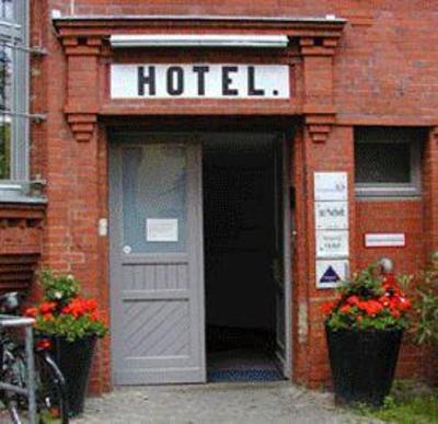 фото отеля Jugendhotel Berlincity