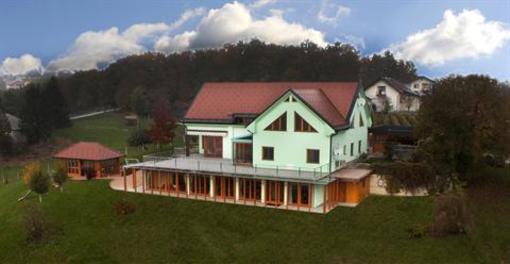 фото отеля Rooms and Apartments Angelina Rogaska Slatina