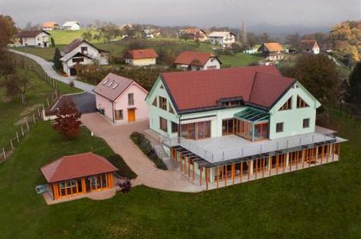 фото отеля Rooms and Apartments Angelina Rogaska Slatina