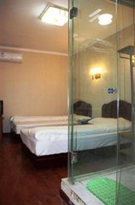 фото отеля Zifengyuan Internatianl Youth Hostel