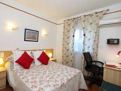 фото отеля Logis Hotel Eden Martigues