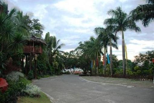 фото отеля Loreland Farm Resort