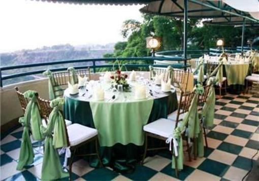фото отеля Loreland Farm Resort