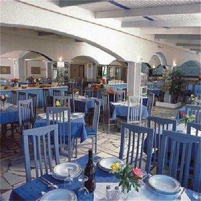 фото отеля Sandy Beach Hotel & Family Suites