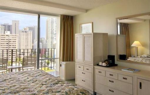 фото отеля Ohana Waikiki West