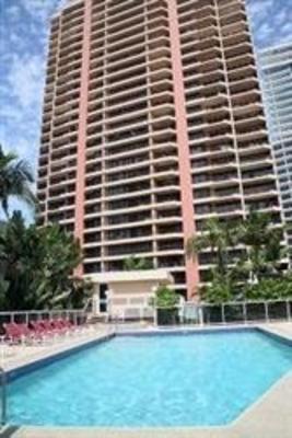 фото отеля Surfers Century Oceanside Apartments Gold Coast