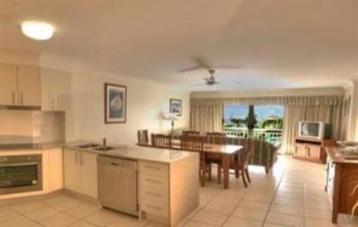 фото отеля Kirra Palms Apartments Gold Coast