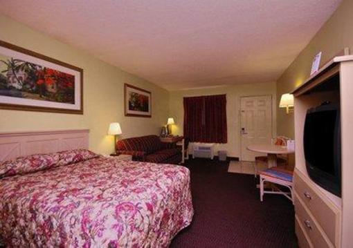 фото отеля Econo Lodge Maingate Central