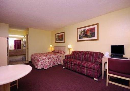 фото отеля Econo Lodge Maingate Central