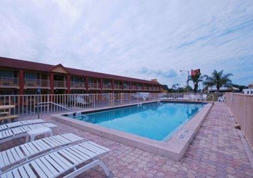 фото отеля Econo Lodge Maingate Central