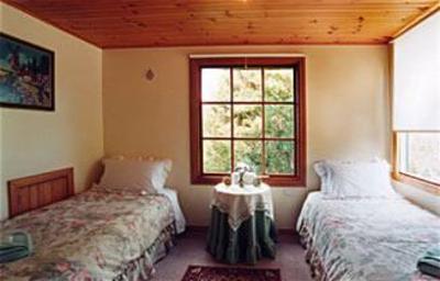 фото отеля Touchwood Cottages Stanley