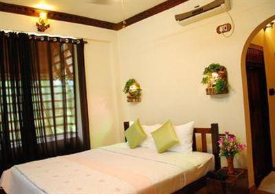 фото отеля Kovalam Beach Hotel