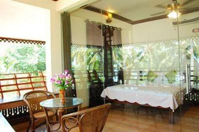 фото отеля Kovalam Beach Hotel