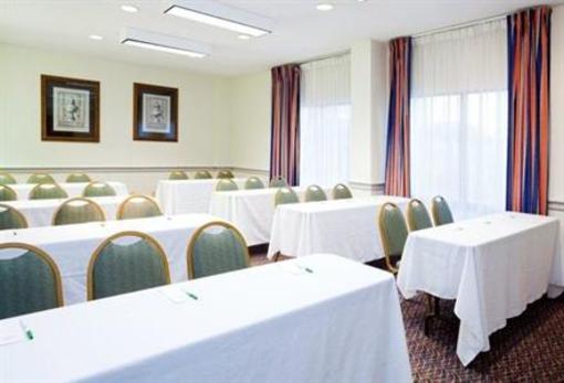 фото отеля Holiday Inn Wilmington (North Carolina)