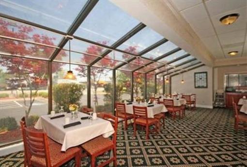 фото отеля Holiday Inn Wilmington (North Carolina)