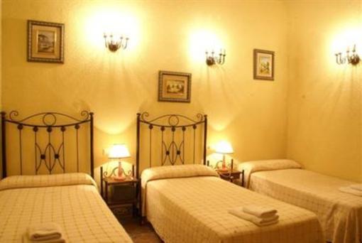 фото отеля Hostal Van Gogh