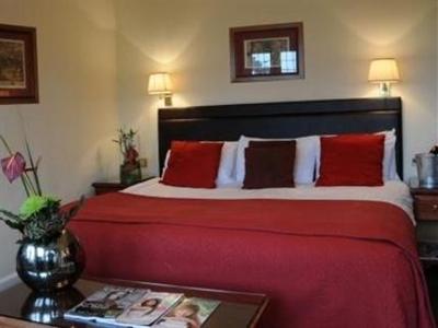 фото отеля Selsdon Park Hotel London