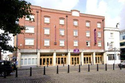 фото отеля Premier Inn Bristol City Centre King St