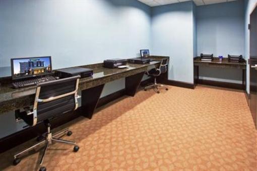 фото отеля Holiday Inn Express Augusta North