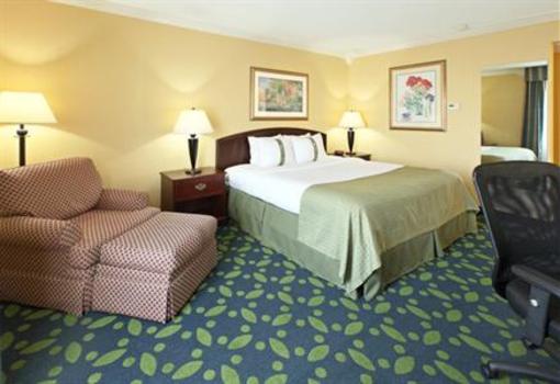 фото отеля FairBridge Inns & Suites