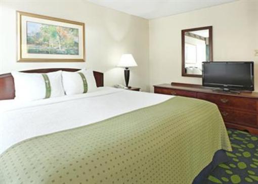 фото отеля FairBridge Inns & Suites