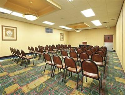 фото отеля FairBridge Inns & Suites