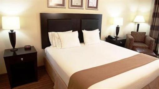 фото отеля Holiday Inn Express Hotel & Suites Shreveport West