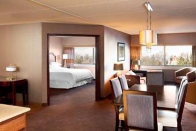 фото отеля Sheraton Syracuse University Hotel & Conference Center