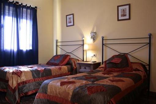 фото отеля Hostal El Alfarero Merida (Spain)