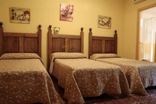фото отеля Hostal El Alfarero Merida (Spain)