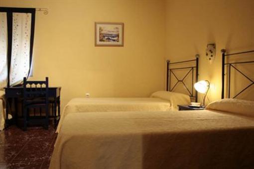 фото отеля Hostal El Alfarero Merida (Spain)