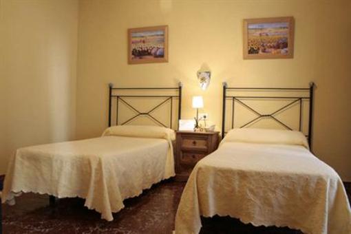 фото отеля Hostal El Alfarero Merida (Spain)