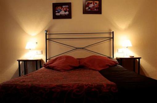 фото отеля Hostal El Alfarero Merida (Spain)