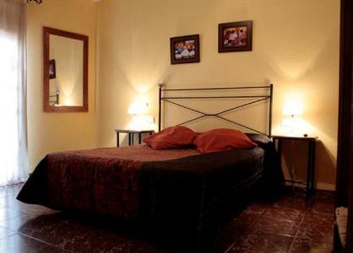 фото отеля Hostal El Alfarero Merida (Spain)