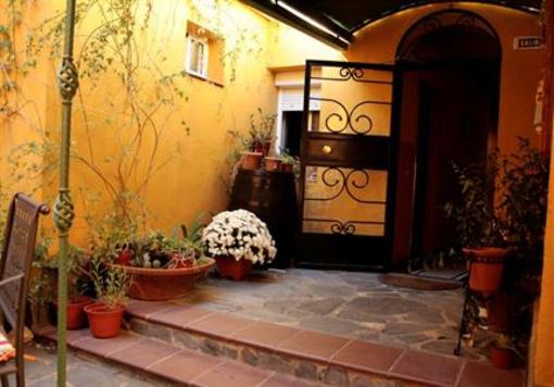 фото отеля Hostal El Alfarero Merida (Spain)