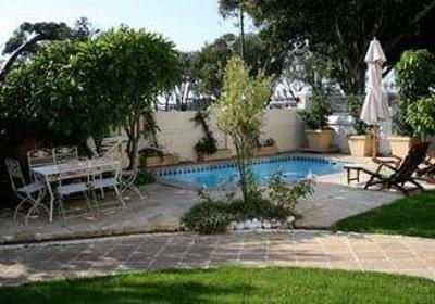 фото отеля Guesthouse esCape Cape Town
