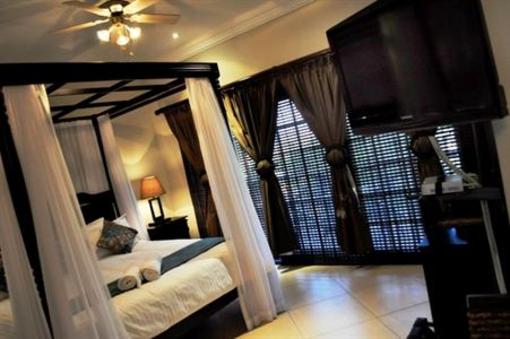 фото отеля Waterfalls Boutique Hotel