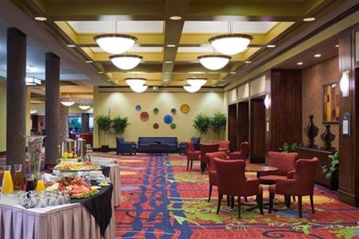 фото отеля Hotel Elegante Conference & Event Center