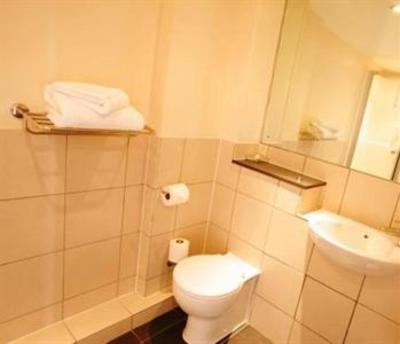 фото отеля Roomzzz Aparthotel City West