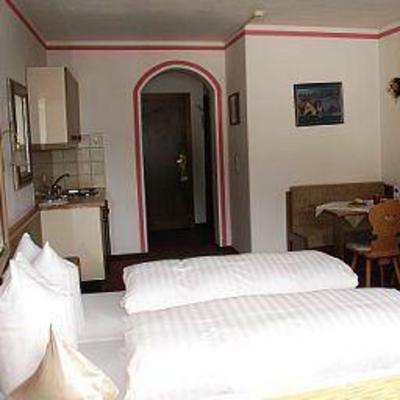 фото отеля Familien- & Sporthotel Hoehlenstein