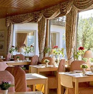 фото отеля Hotel Sonnenberg Hinterzarten