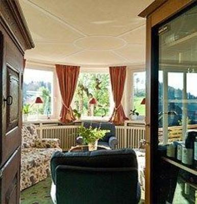фото отеля Hotel Sonnenberg Hinterzarten