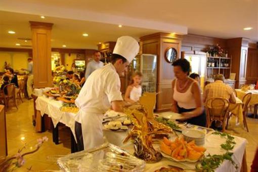фото отеля Hotel Pineta Campi