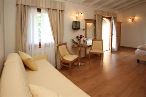 фото отеля Hotel Pineta Campi