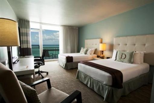 фото отеля Deauville Beach Resort