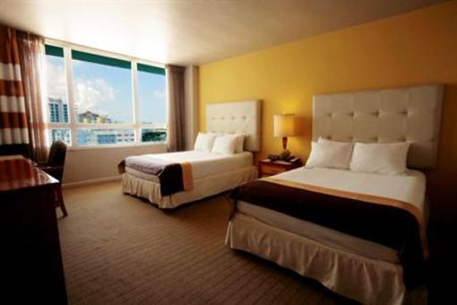фото отеля Deauville Beach Resort