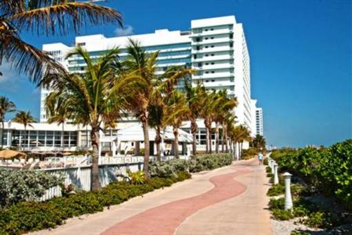 фото отеля Deauville Beach Resort