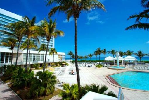 фото отеля Deauville Beach Resort