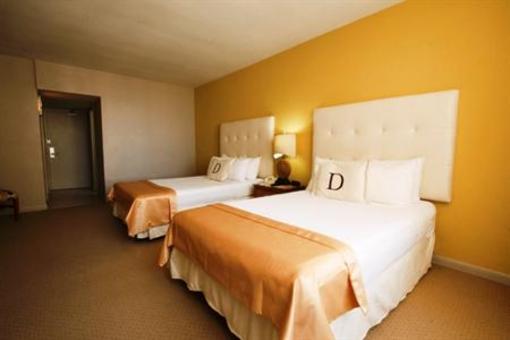 фото отеля Deauville Beach Resort